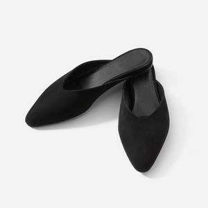 The Everlane V Mule